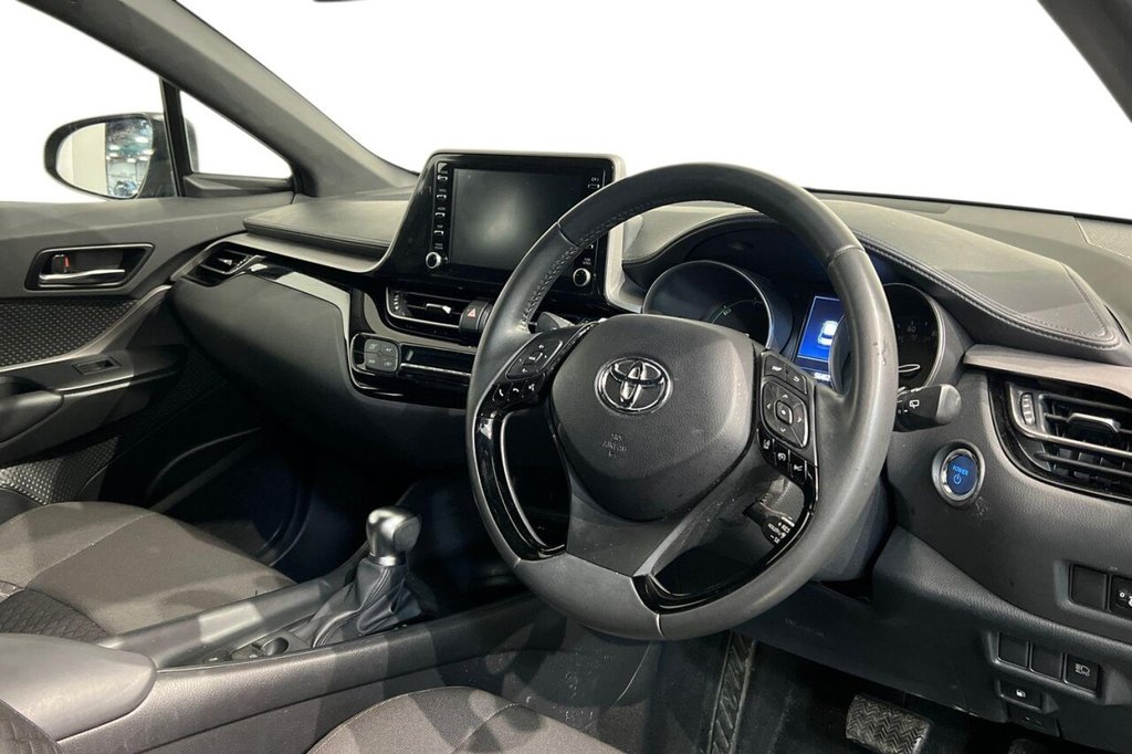 Used Toyota C-HR 2023 for sale - 76901137: Photo 9