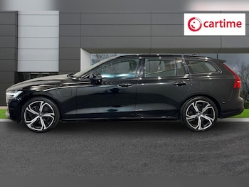 Used Volvo V60 2022 for sale - 78725884: Photo