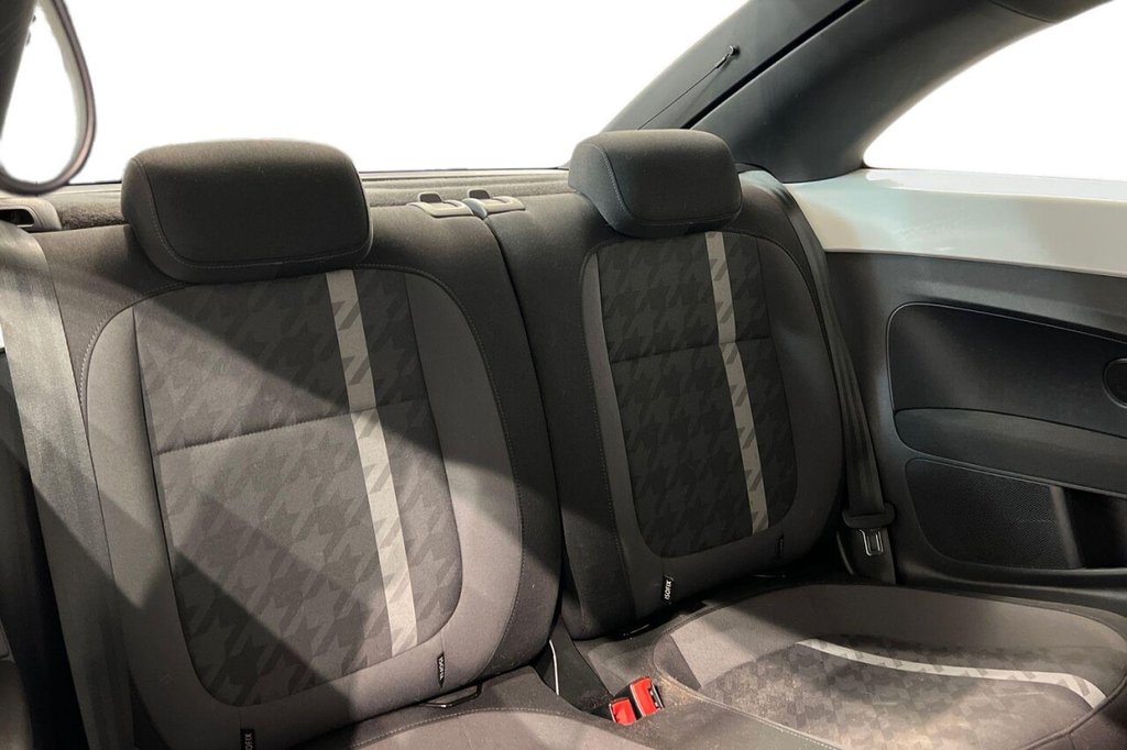 Used Volkswagen Beetle 2017 for sale - 77697863: Photo 10