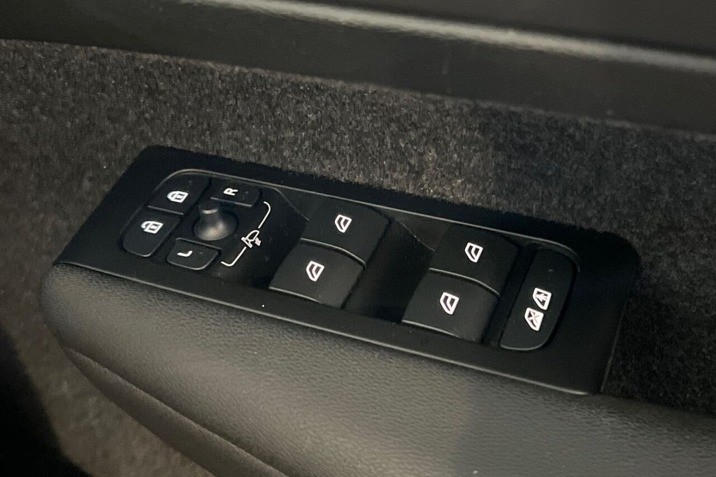 Used Volvo C40 2022 for sale - 76520817: Photo 40