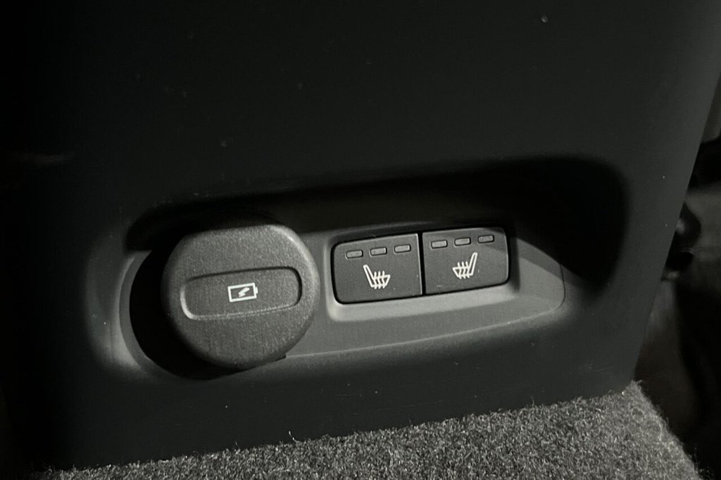 Used Volvo C40 2022 for sale - 76520817: Photo 42