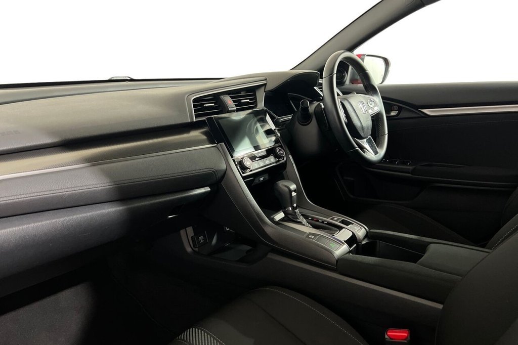 Used Honda Civic 2017 for sale - 76642144: Photo 11