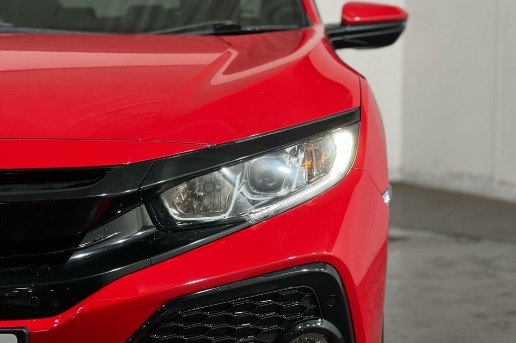 Used Honda Civic 2017 for sale - 76642144: Photo 15