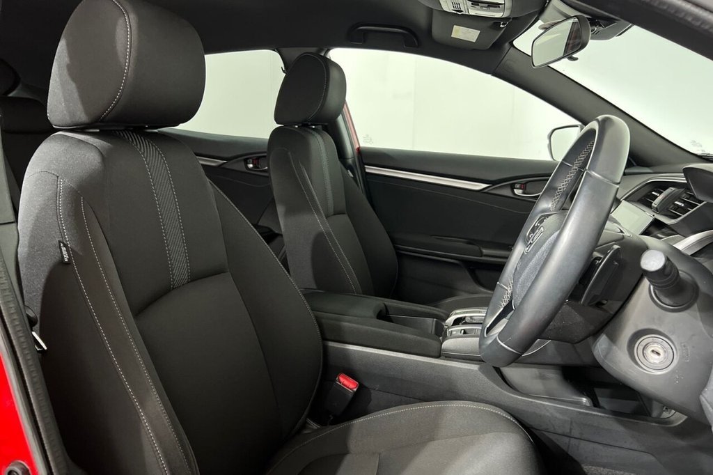 Used Honda Civic 2017 for sale - 76642144: Photo 21