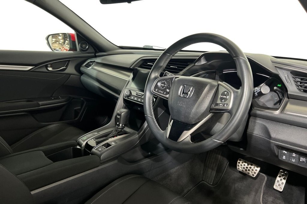 Used Honda Civic 2017 for sale - 76642144: Photo 9