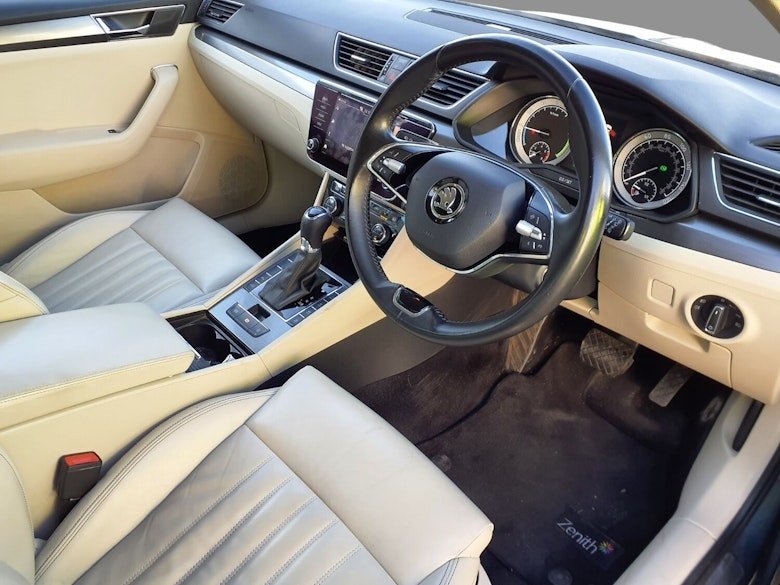 Used Skoda Superb 2021 for sale - 76740295: Photo 6