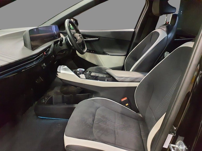 Used Kia EV6 2023 for sale - 77966803: Photo 6