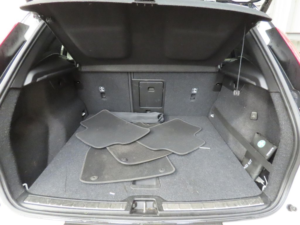 Used Volvo XC40 2021 for sale - 77654951: Photo 7