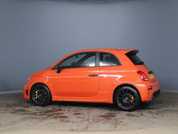 Used Abarth 695 2023 for sale - 77654972: Photo