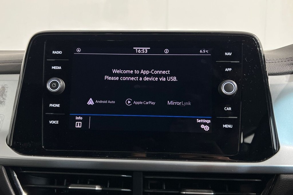 Used Volkswagen T-Roc 2023 for sale - 77110994: Photo 18