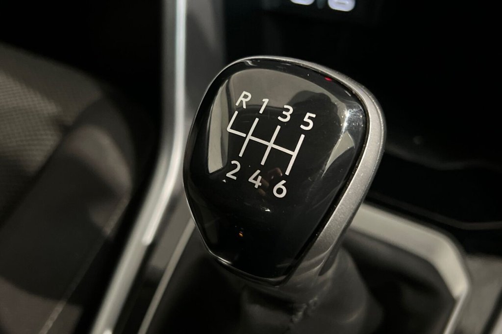 Used Volkswagen T-Roc 2023 for sale - 77110994: Photo 21