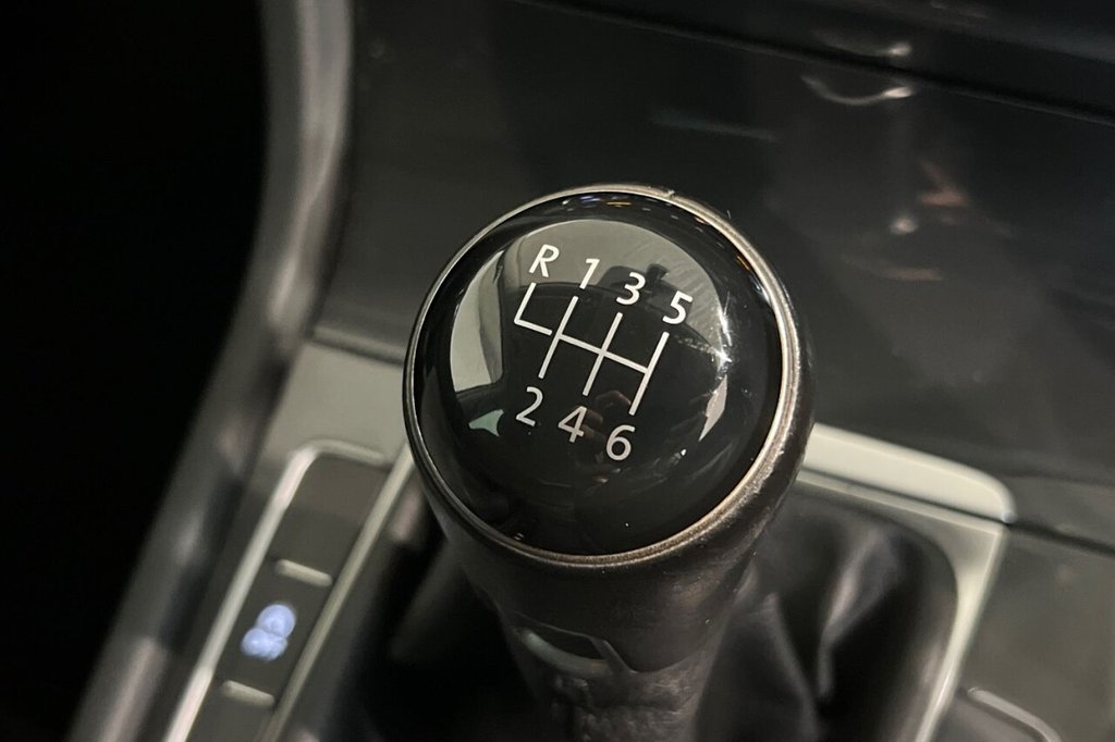 Used Volkswagen Golf 2019 for sale - 76303935: Photo 33