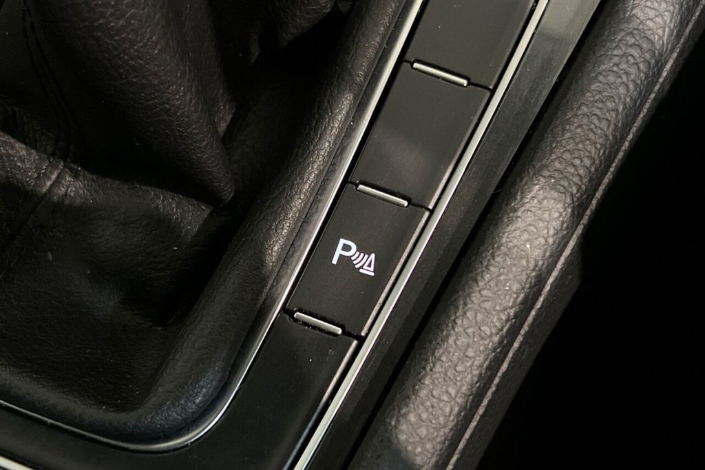 Used Volkswagen Golf 2019 for sale - 76303935: Photo 35