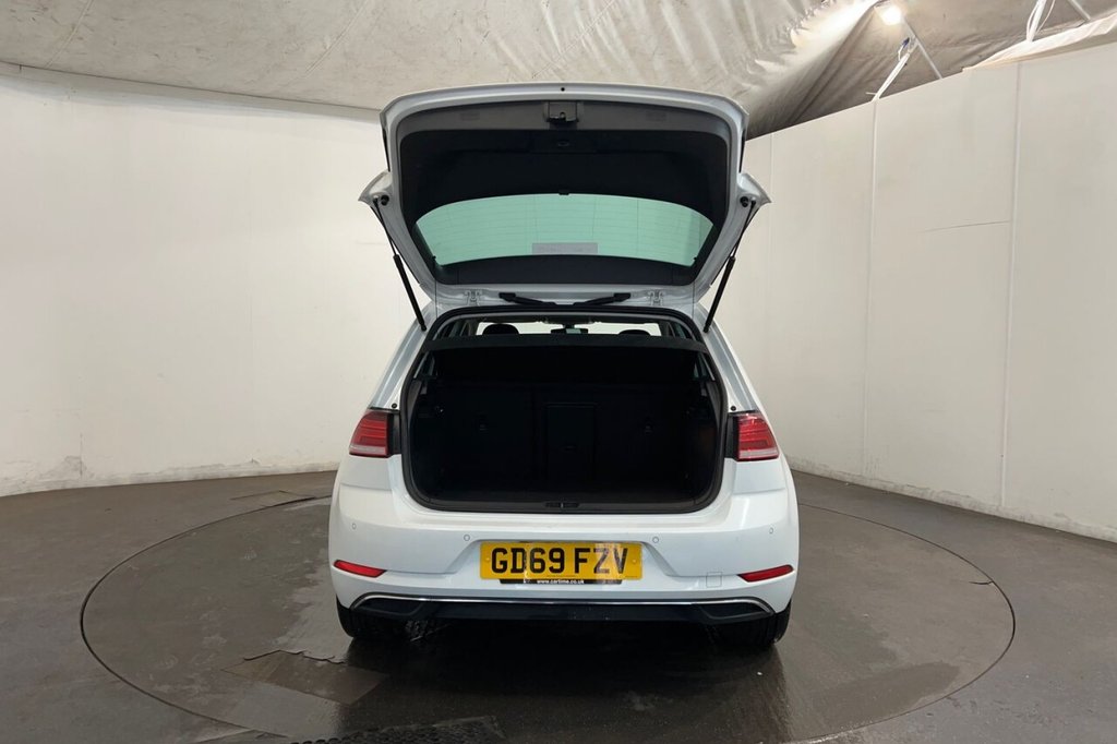 Used Volkswagen Golf 2019 for sale - 76303935: Photo 39