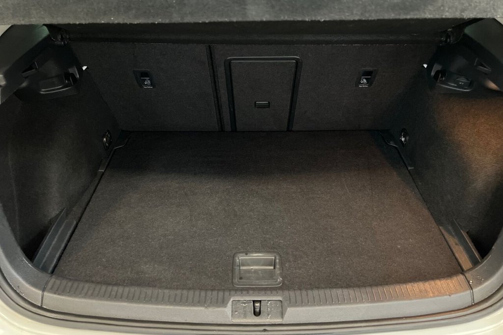 Used Volkswagen Golf 2019 for sale - 76303935: Photo 40