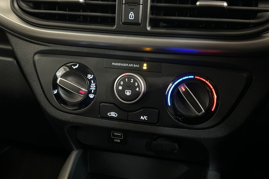 Used Hyundai i10 2020 for sale - 77010100: Photo 34