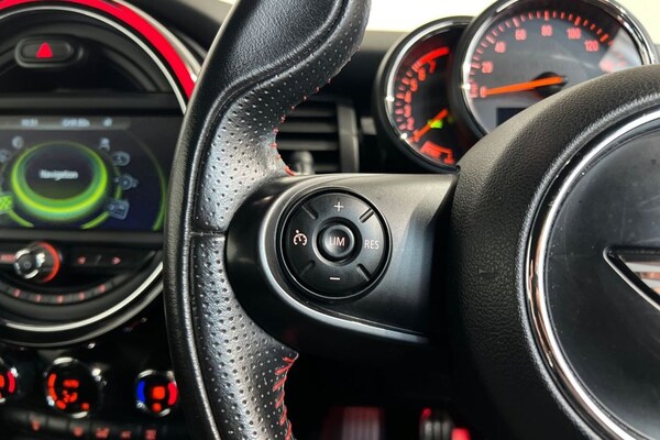 Used MINI Hatch 2015 for sale - 76185000: Photo 26