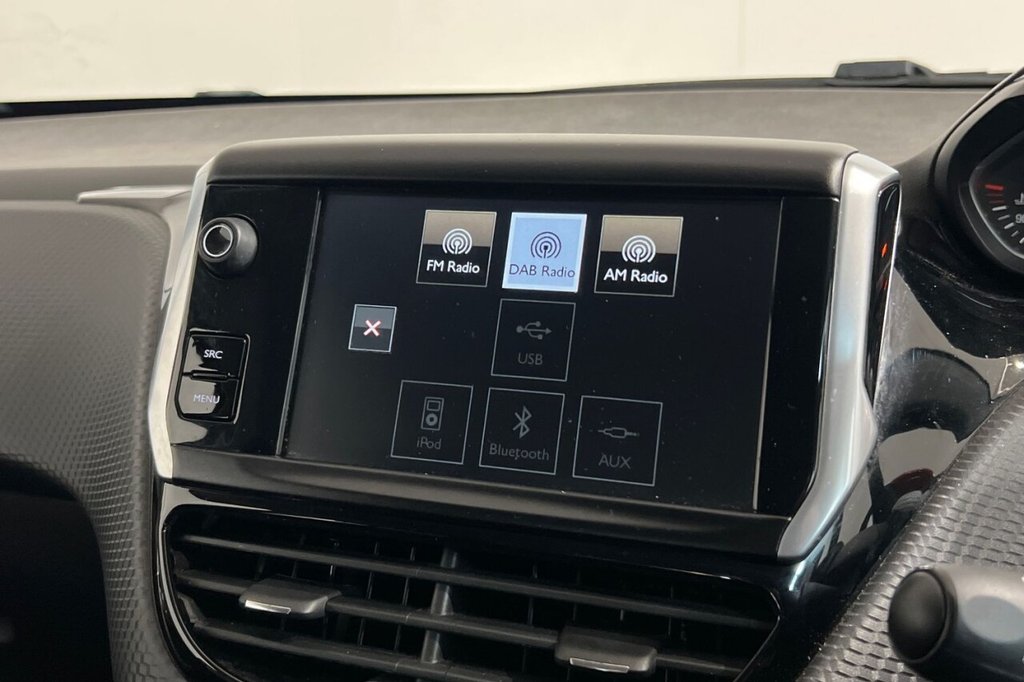 Used Peugeot 2008 2016 for sale - 76724645: Photo 19