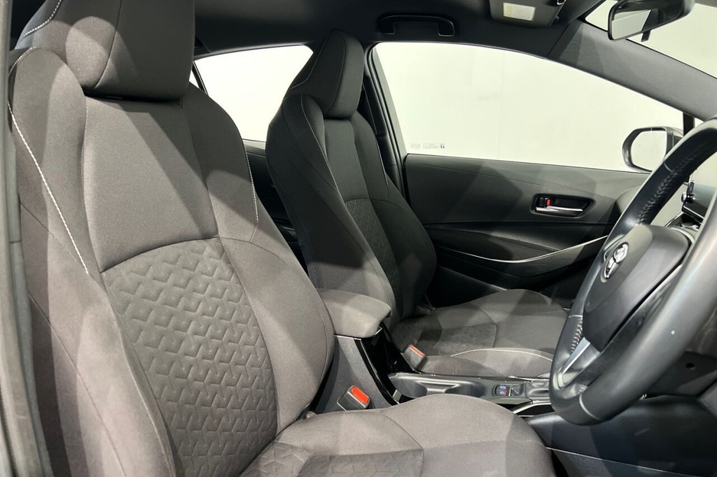 Used Toyota Corolla 2022 for sale - 77133001: Photo 24