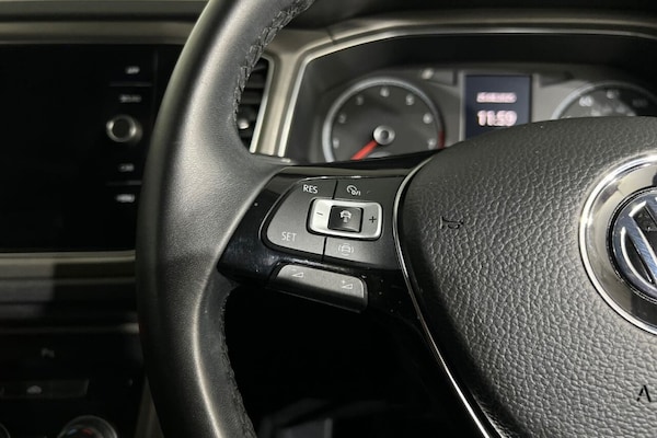 Used Volkswagen T-Roc 2020 for sale - 75693427: Photo 24