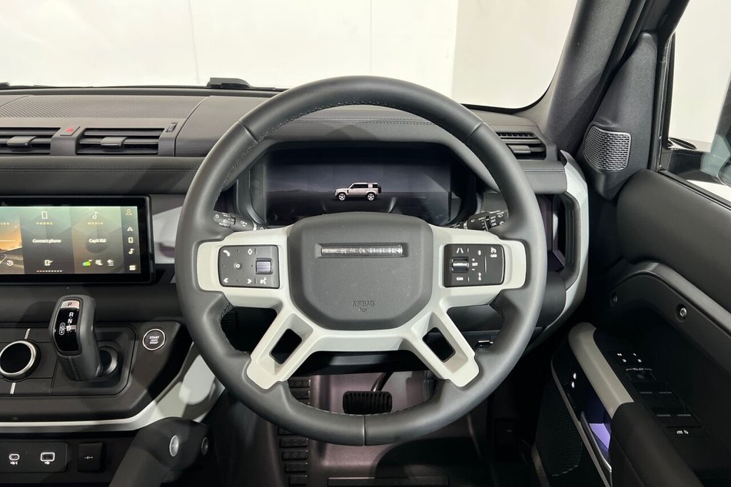 Used Land Rover Defender 2024 for sale - 77049060: Photo 27