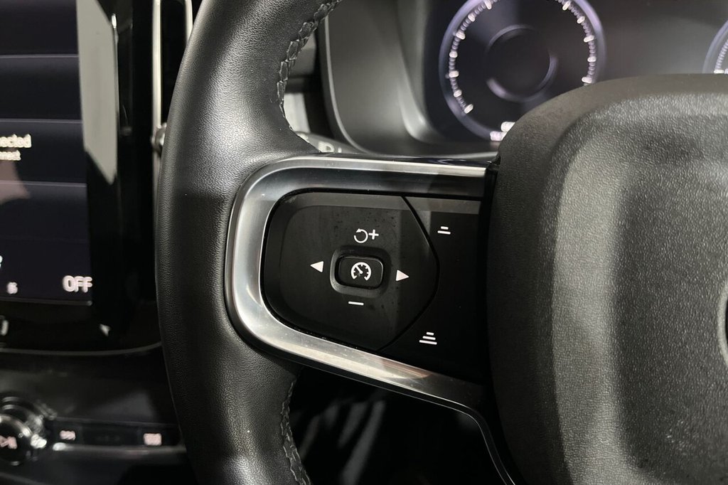 Used Volvo XC40 2021 for sale - 76386105: Photo 25