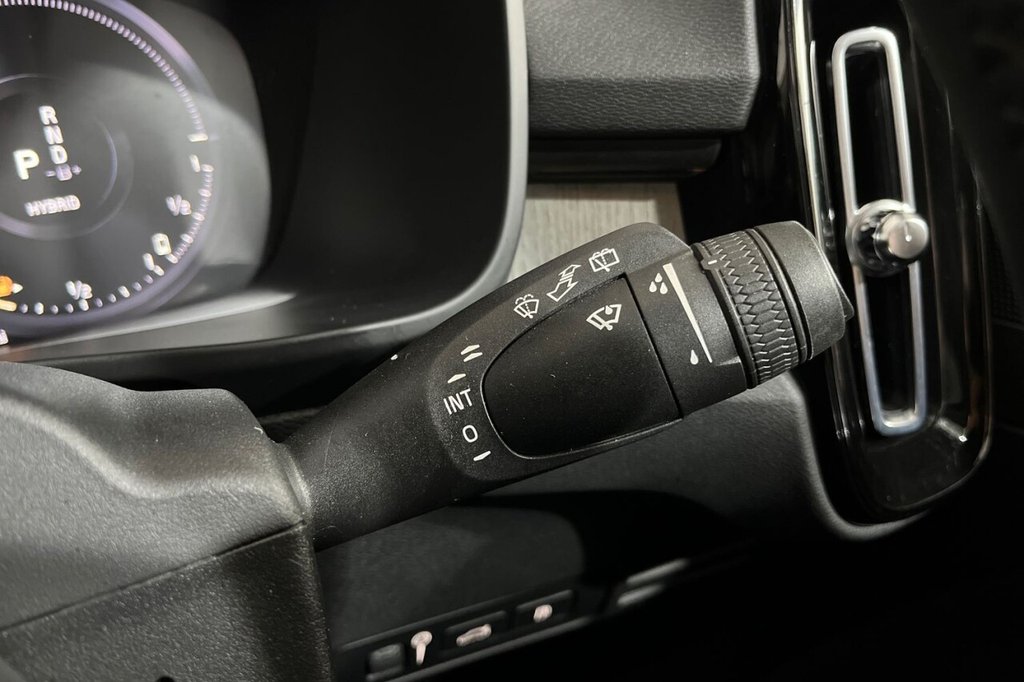 Used Volvo XC40 2021 for sale - 76386105: Photo 28