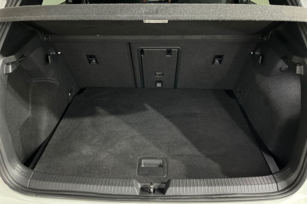 Used Volkswagen Golf 2023 for sale - 76999240: Photo 42