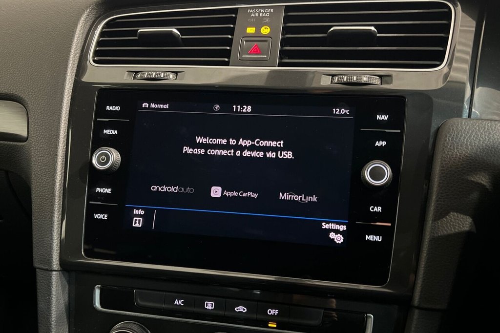 Used Volkswagen Golf 2018 for sale - 76520469: Photo 15