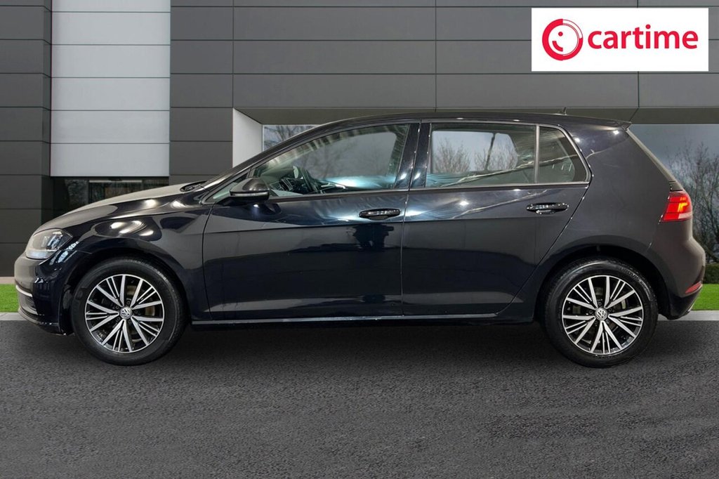 Used Volkswagen Golf 2018 for sale - 76520469: Photo 2