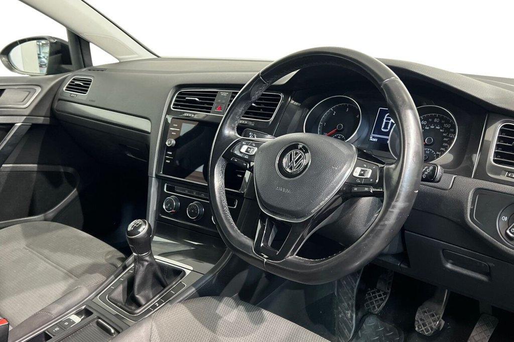 Used Volkswagen Golf 2018 for sale - 76520469: Photo 7