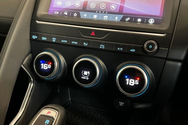 Used Jaguar E-Pace 2019 for sale - 76074141: Photo 35