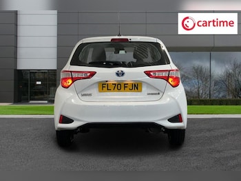 Used Toyota Yaris 2020 for sale - 76380109: Photo