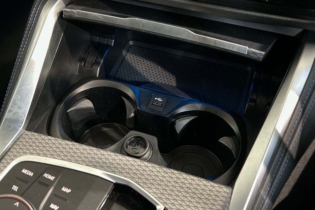 Used BMW i4 2023 for sale - 76686367: Photo 39