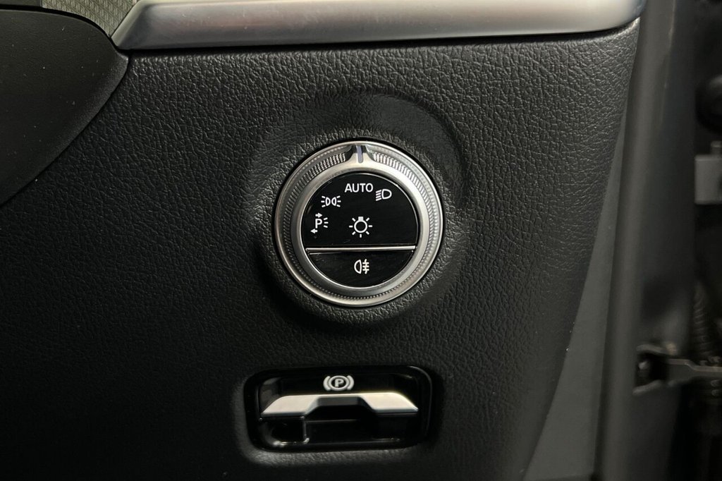 Used Mercedes-Benz C Class 2022 for sale - 76338541: Photo 38