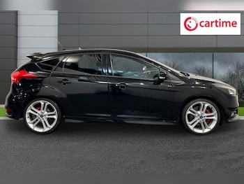 Used Ford Focus 2017 for sale - 77333045: Photo