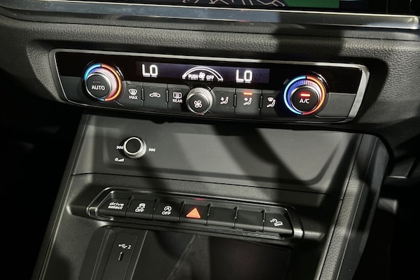 Used Audi Q3 2023 for sale - 75236321: Photo 34