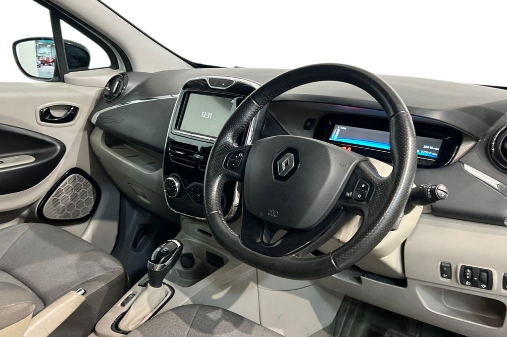 Used Renault Zoe 2015 for sale - 77952377: Photo 9