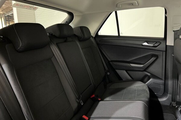 Used Volkswagen T-Roc 2022 for sale - 75704208: Photo 22