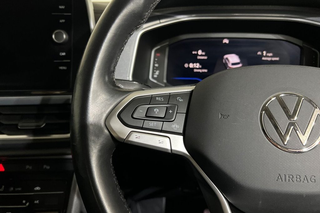 Used Volkswagen T-Roc 2022 for sale - 75704208: Photo 24