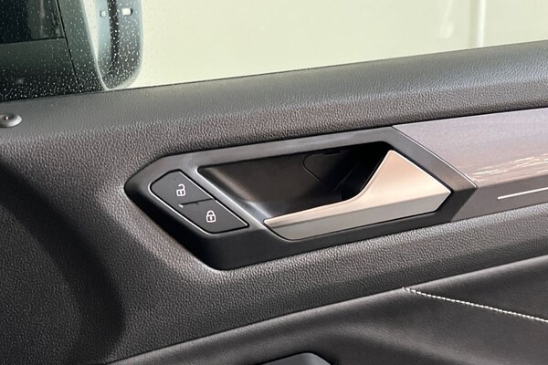 Used Volkswagen T-Roc 2022 for sale - 75704208: Photo 37
