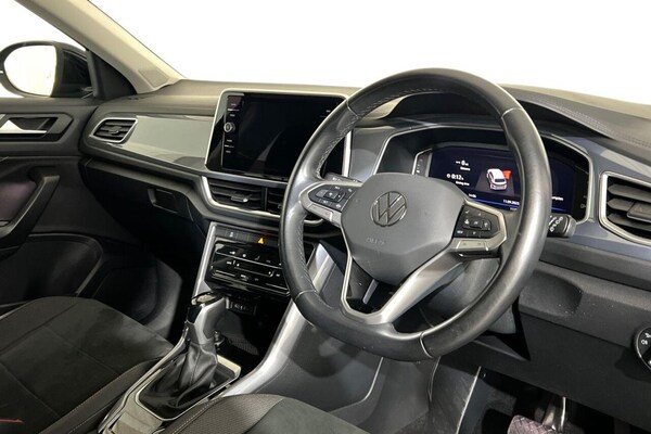 Used Volkswagen T-Roc 2022 for sale - 75704208: Photo 9