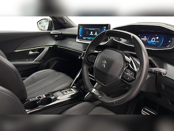 Used Peugeot 2008 2023 for sale - 79114187: Photo