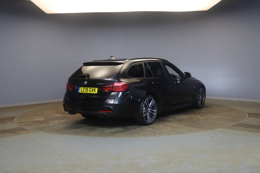 Used BMW 3 Series 2019 for sale - 77719933: Photo 2