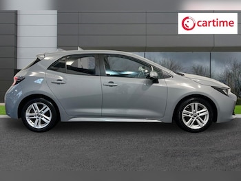 Used Toyota Corolla 2022 for sale - 76291650: Photo 2