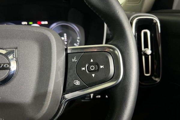 Used Volvo XC40 2020 for sale - 76190774: Photo 30