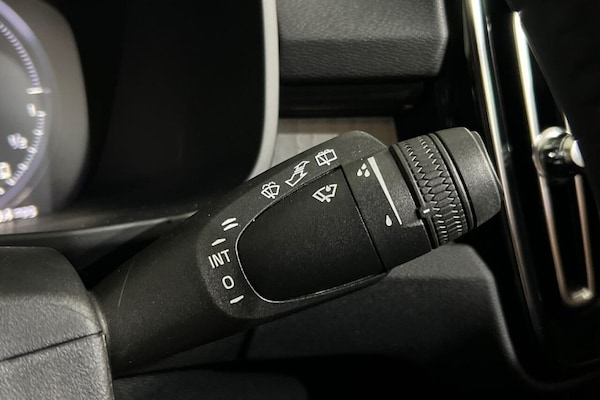 Used Volvo XC40 2020 for sale - 76190774: Photo 32