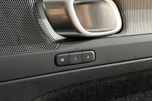 Used Volvo XC40 2020 for sale - 76190774: Photo 37