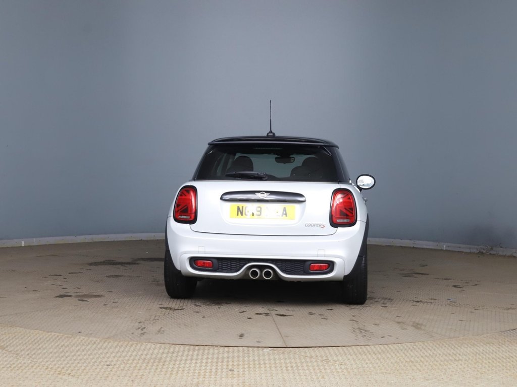 Used MINI Hatch 2019 for sale - 78017952: Photo 2