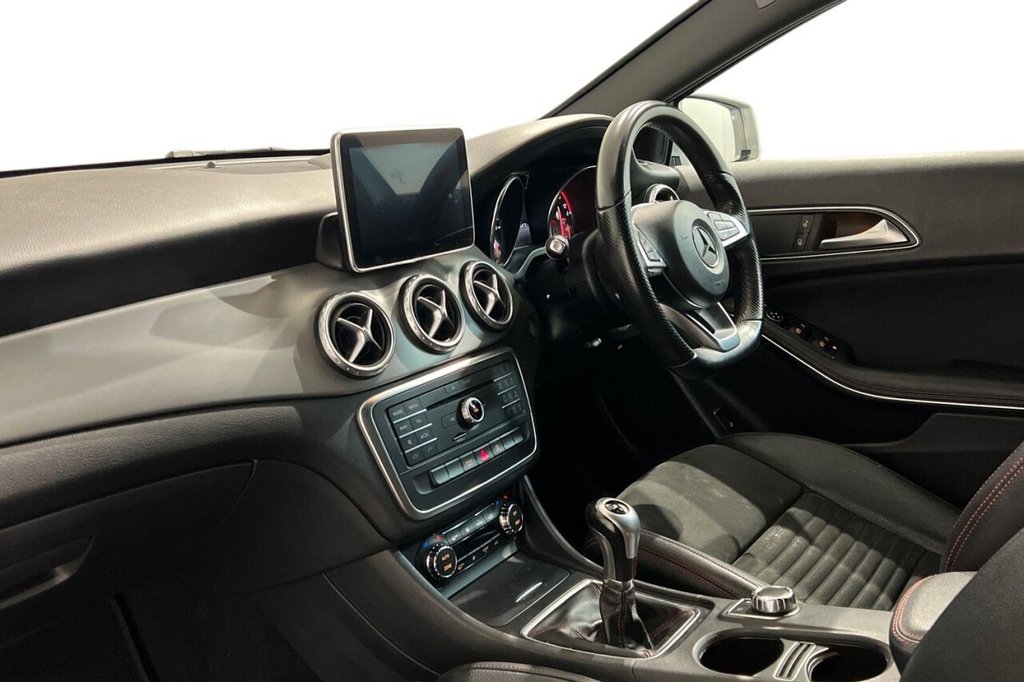 Used Mercedes-Benz GLA 2015 for sale - 76396006: Photo 11